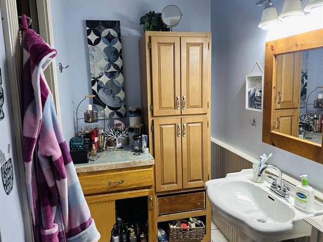 Builiding view six for 404 Ellen, Union City, MI. 49094