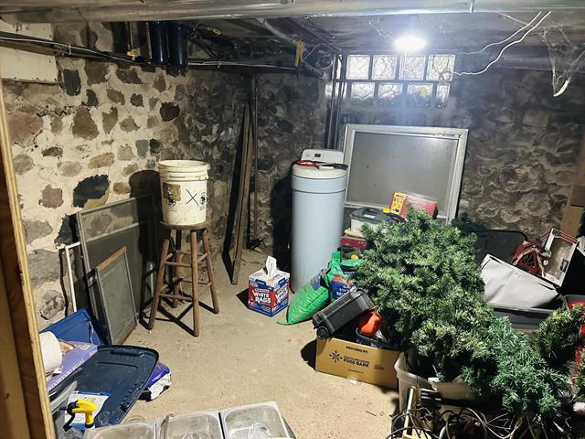 Builiding view twenty five for 404 Ellen, Union City, MI. 49094