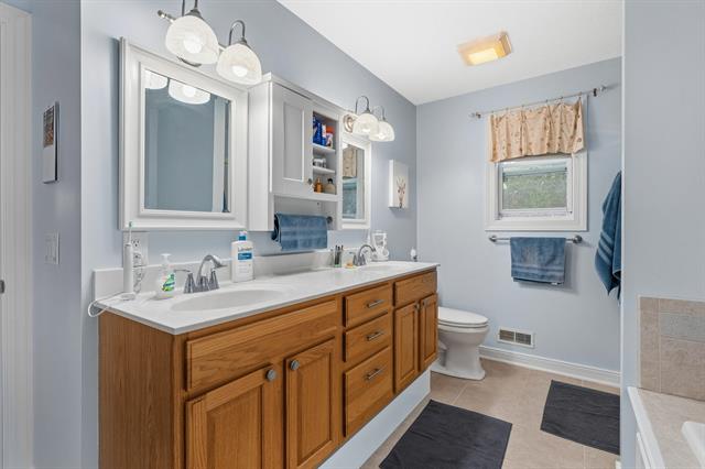 Builiding view nineteen for 4711 Andover Woods, Portage, MI. 49024