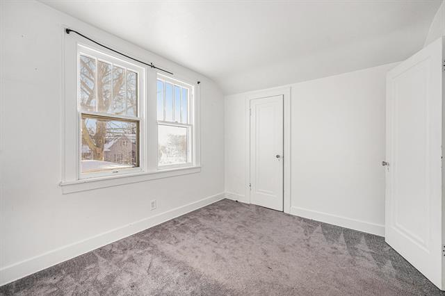 Builiding view fifteen for 1209 Cambridge, Kalamazoo, MI. 49001