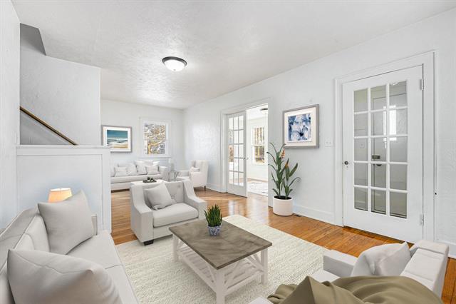 Builiding view five for 1209 Cambridge, Kalamazoo, MI. 49001