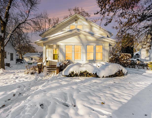 Builiding view twenty three for 1209 Cambridge, Kalamazoo, MI. 49001