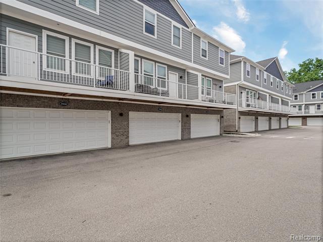 Builiding view twenty eight for 2926 Artemis, Troy, MI. 48085