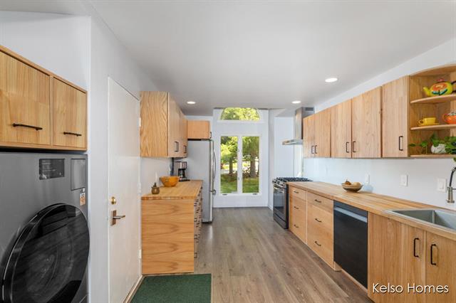 Builiding view six for 2016 Tall Meadow, Grand Rapids, MI. 49505