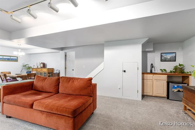 Builiding view sixteen for 2016 Tall Meadow, Grand Rapids, MI. 49505