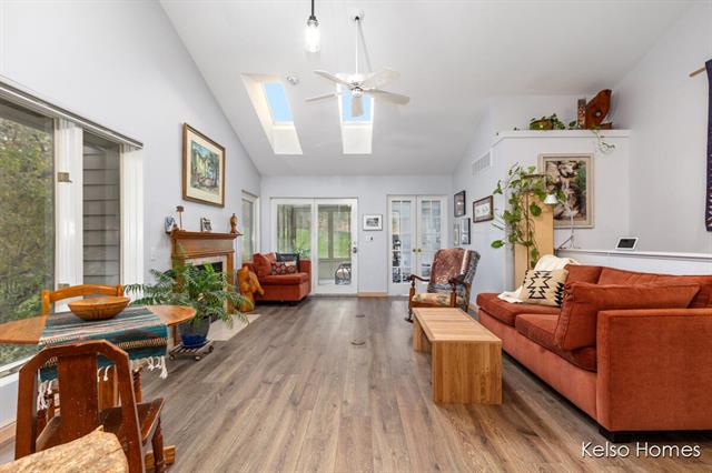 Builiding view three for 2016 Tall Meadow, Grand Rapids, MI. 49505