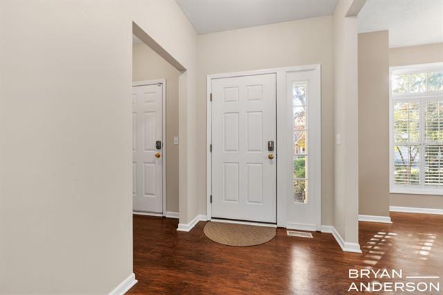 Builiding view five for 5984 Mill Point, Grand Rapids, MI. 49512