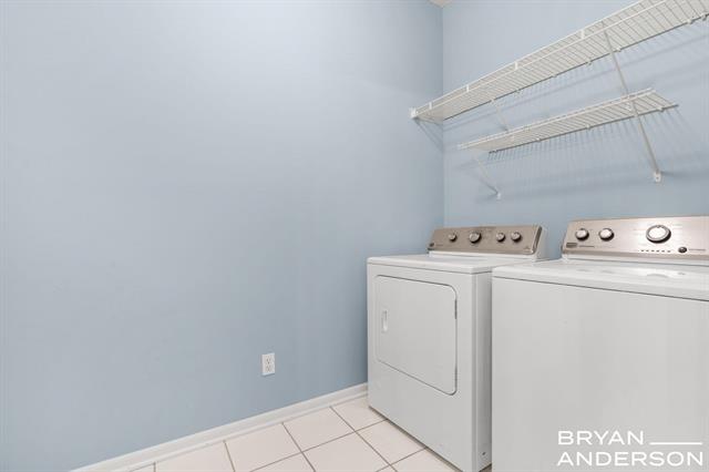 Builiding view twenty seven for 5984 Mill Point, Grand Rapids, MI. 49512