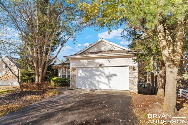 Builiding view two for 5984 Mill Point, Grand Rapids, MI. 49512