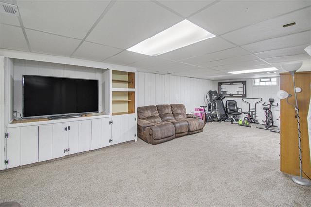 Builiding view eighteen for 409 South, Spring Lake, MI. 49456