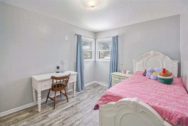 Builiding view fifteen for 409 South, Spring Lake, MI. 49456