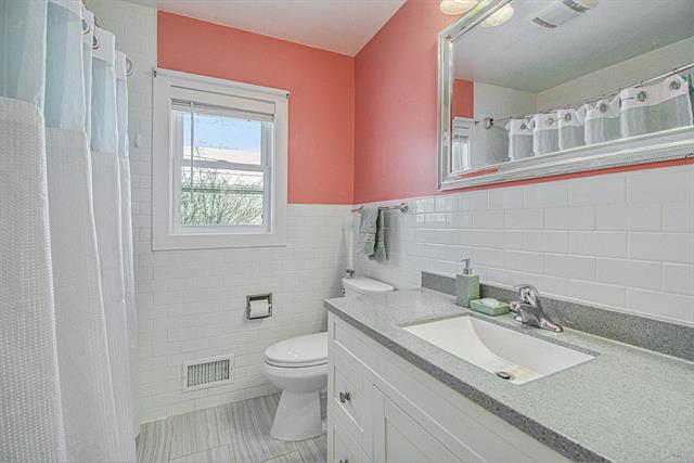 Builiding view sixteen for 409 South, Spring Lake, MI. 49456