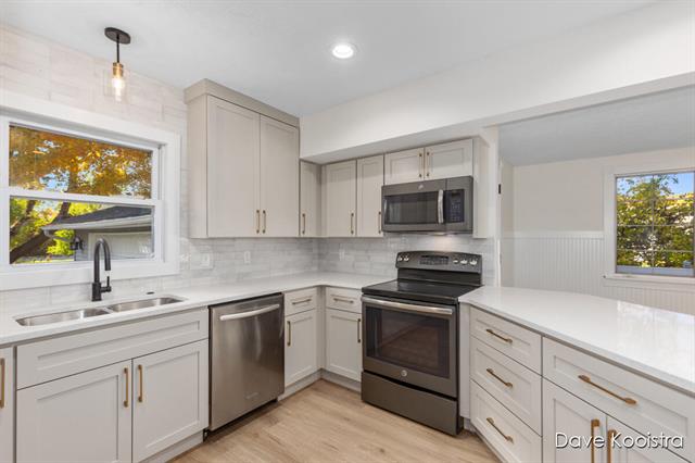 Builiding view eight for 5191 Canal, Grandville, MI. 49418