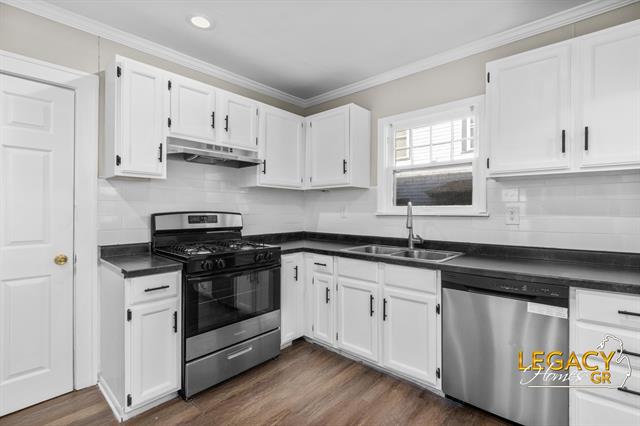 Builiding view eleven for 1034 Cooper, Grand Rapids, MI. 49507