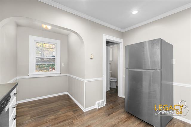 Builiding view thirteen for 1034 Cooper, Grand Rapids, MI. 49507