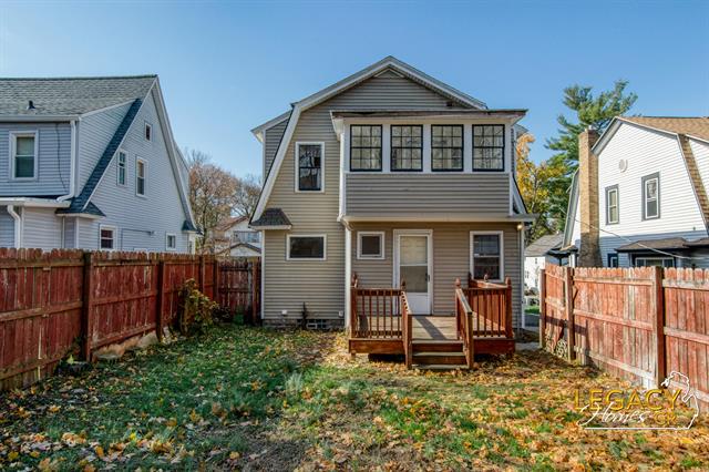 Builiding view thirty for 1034 Cooper, Grand Rapids, MI. 49507