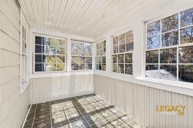 Builiding view twenty four for 1034 Cooper, Grand Rapids, MI. 49507