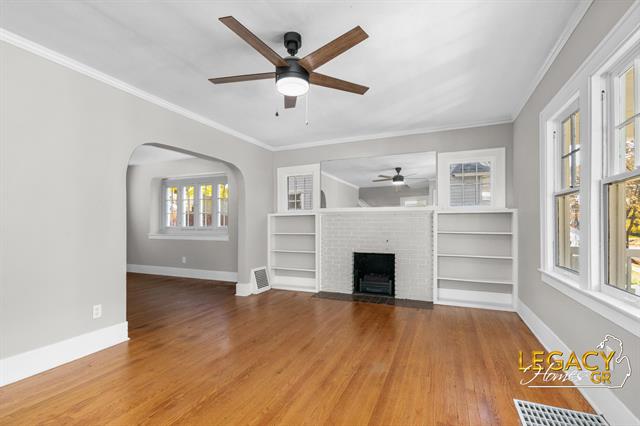 Builiding view two for 1034 Cooper, Grand Rapids, MI. 49507