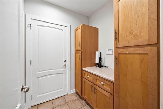 Builiding view sixteen for 33192 Old Post, Niles, MI. 49120