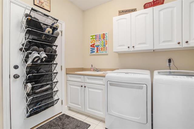 Builiding view fifteen for 6895 Hunters, Kalamazoo, MI. 49048