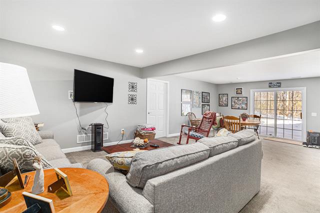 Builiding view sixteen for 6895 Hunters, Kalamazoo, MI. 49048