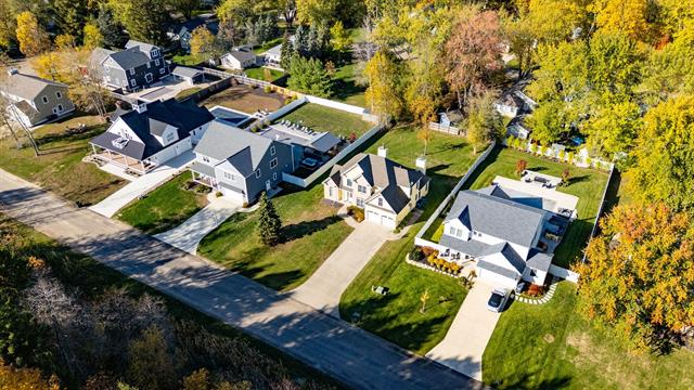 Builiding view fifty two for 7409 Mitchell, South Haven, MI. 49090