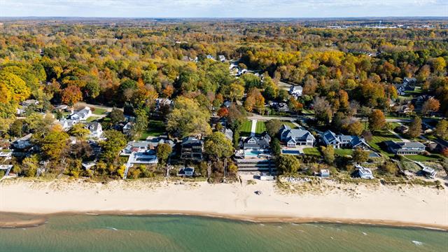 Builiding view sixty one for 7409 Mitchell, South Haven, MI. 49090