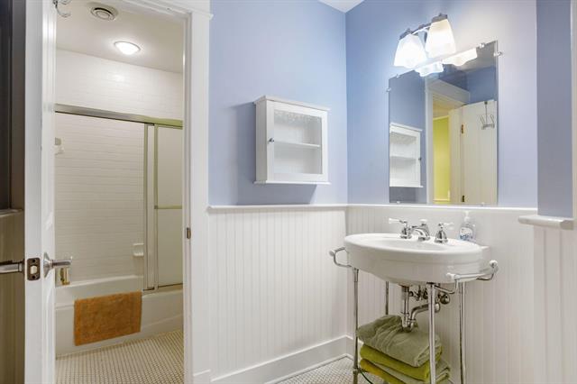 Builiding view thirty nine for 7409 Mitchell, South Haven, MI. 49090