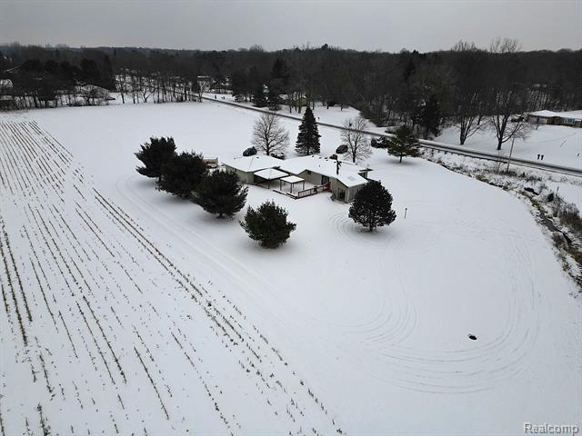 Builiding view forty two for 6347 Johnson, Flushing, MI. 48433