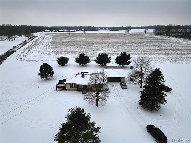 Builiding view thirty eight for 6347 Johnson, Flushing, MI. 48433