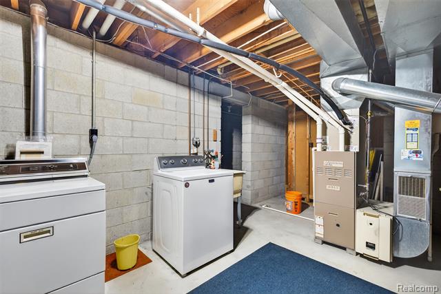 Builiding view twenty four for 6347 Johnson, Flushing, MI. 48433