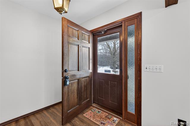 Builiding view two for 6347 Johnson, Flushing, MI. 48433