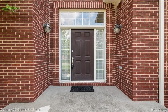 Builiding view eleven for 27852 Larson, Farmington, MI. 48331