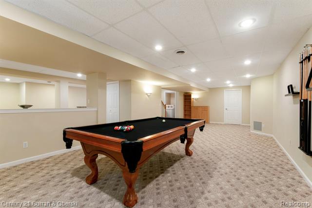 Builiding view fifty five for 27852 Larson, Farmington, MI. 48331