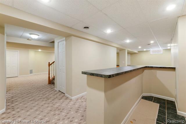 Builiding view fifty nine for 27852 Larson, Farmington, MI. 48331