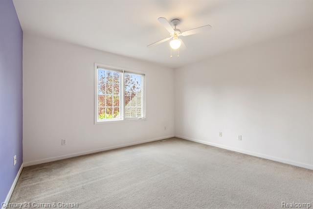 Builiding view fifty two for 27852 Larson, Farmington, MI. 48331