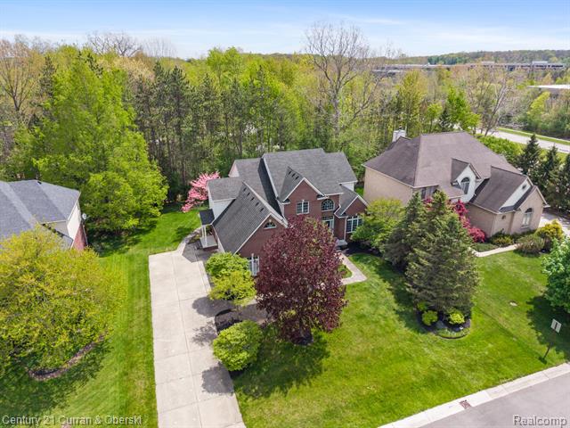 Builiding view five for 27852 Larson, Farmington, MI. 48331
