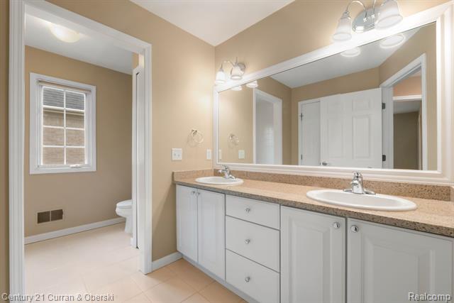 Builiding view forty eight for 27852 Larson, Farmington, MI. 48331