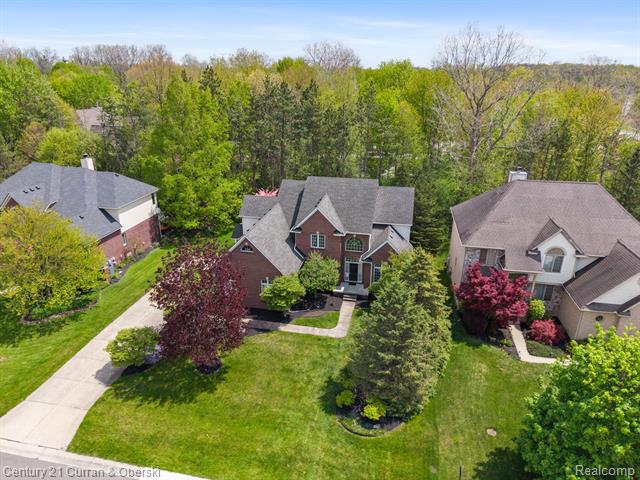 Builiding view seven for 27852 Larson, Farmington, MI. 48331