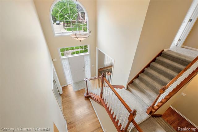 Builiding view thirty seven for 27852 Larson, Farmington, MI. 48331