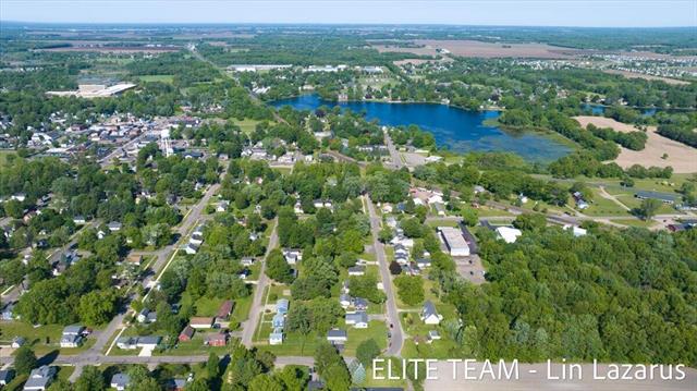 Builiding view fifty one for 524 Rose, Vicksburg, MI. 49097