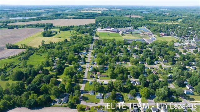 Builiding view forty five for 524 Rose, Vicksburg, MI. 49097