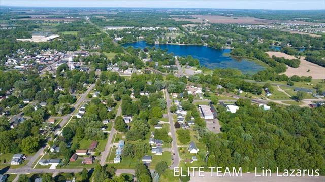 Builiding view forty three for 524 Rose, Vicksburg, MI. 49097