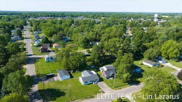 Builiding view forty two for 524 Rose, Vicksburg, MI. 49097