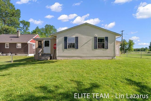 Builiding view thirty five for 524 Rose, Vicksburg, MI. 49097