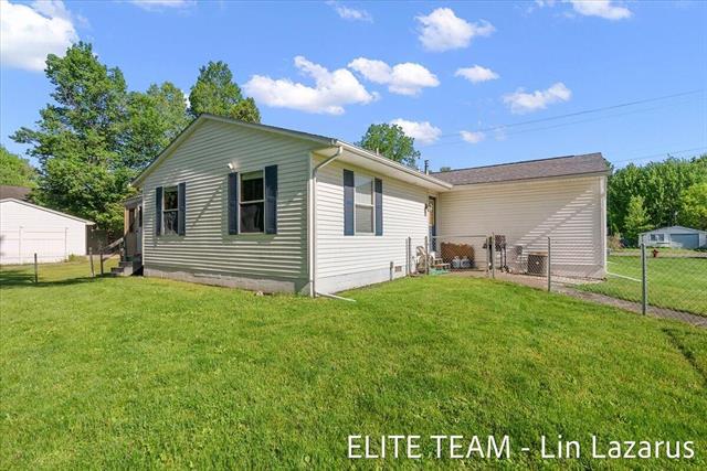 Builiding view thirty four for 524 Rose, Vicksburg, MI. 49097