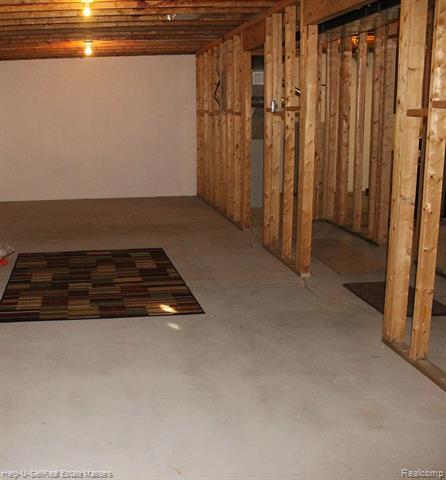 Builiding view twenty four for 2040 Blue Bell, Grand Rapids, MI. 49504