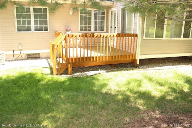 Builiding view twenty three for 2040 Blue Bell, Grand Rapids, MI. 49504