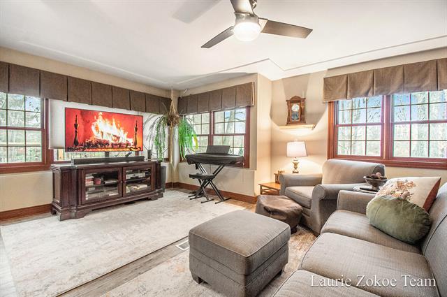 Builiding view eight for 3947 76Th, Byron Center, MI. 49315