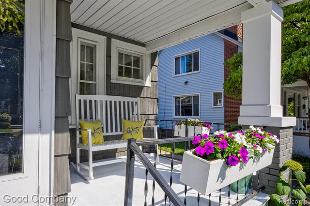 Builiding view fifty eight for 934 Lockwood, Royal Oak, MI. 48067